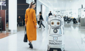 VIDO. Un robot qui vend des boissons et des collations  l'aroport de Munich