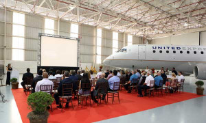 Embraer Delivers the First E175 to United Airlines 