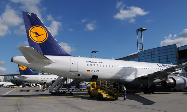 Lufthansa wins EU nod for Air Berlin spoils