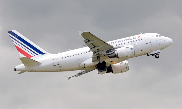 Une semaine difficile pour Air France qui s'apprte  annoncer des milliers de suppressions d'emplois