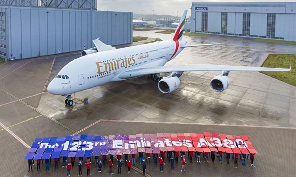 Emirates reoit son dernier A380, le dernier des Super Jumbos